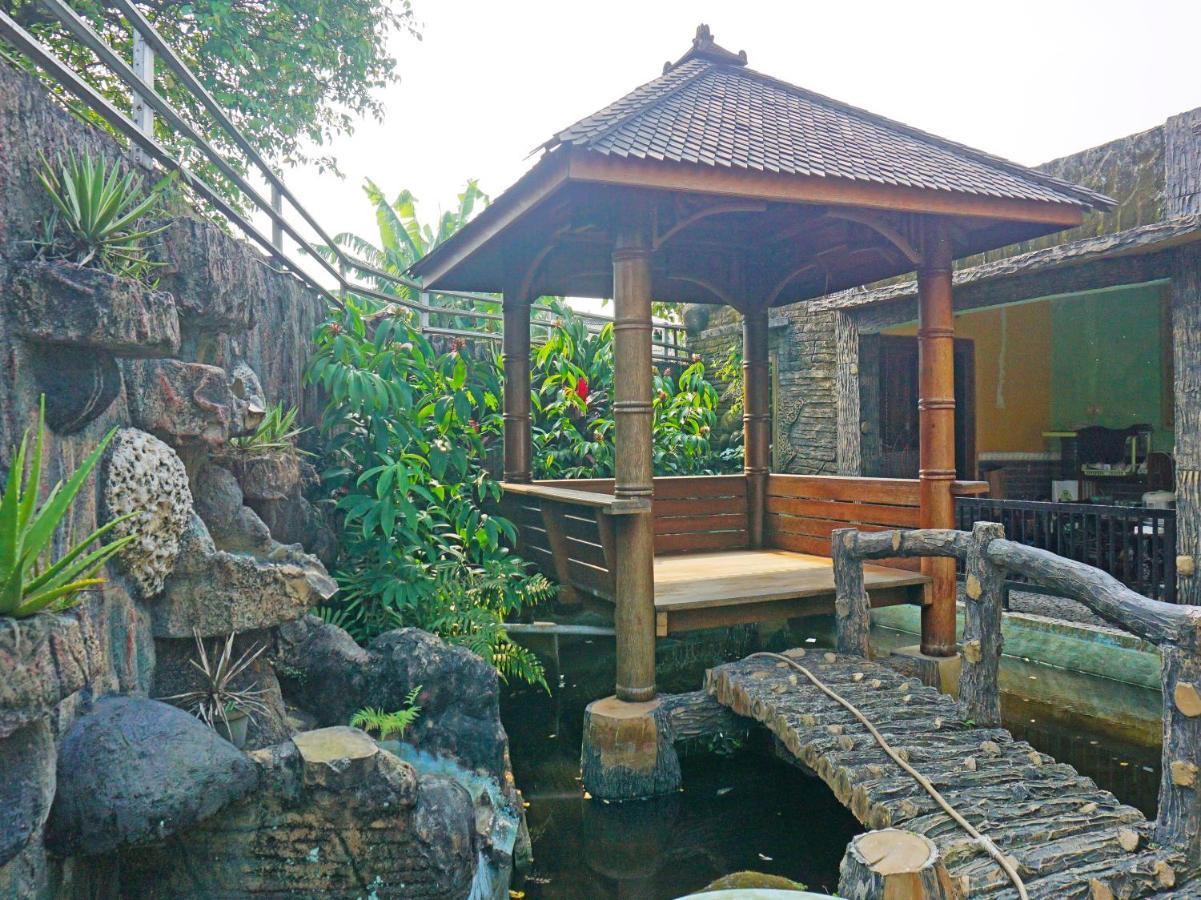 Oyo 90369 An Nur Family Homestay Syariah Cigombong المظهر الخارجي الصورة
