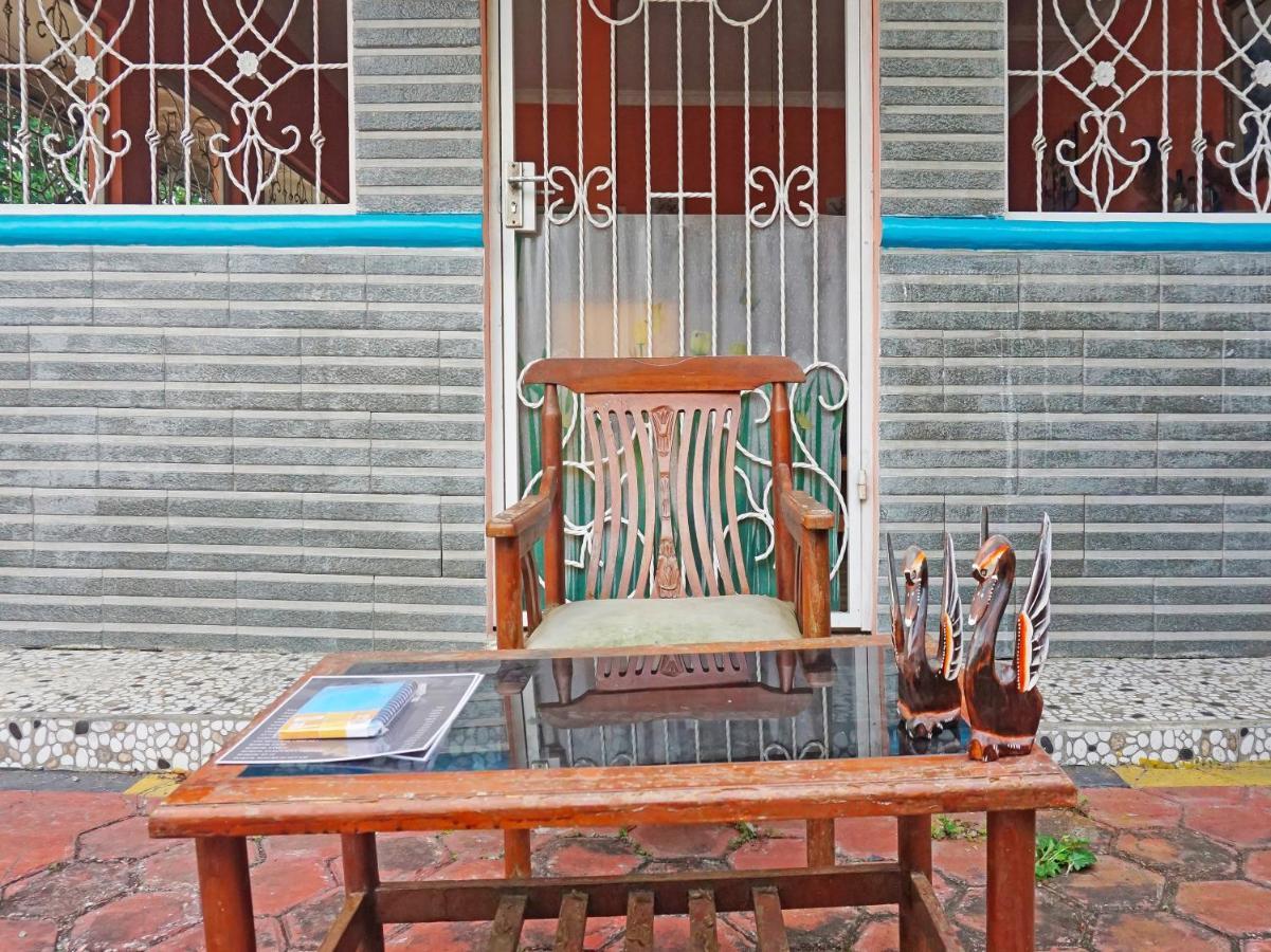 Oyo 90369 An Nur Family Homestay Syariah Cigombong المظهر الخارجي الصورة